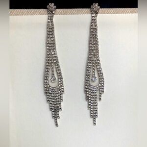 Dangling bikini competition earrings